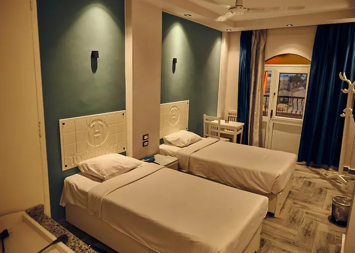 Otel Town Hotel- *